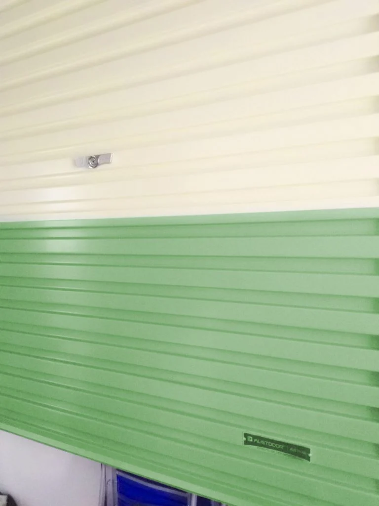 Cửa cuốn tấm liền công nghệ Úc Titadoor TM chính hãng thực tế